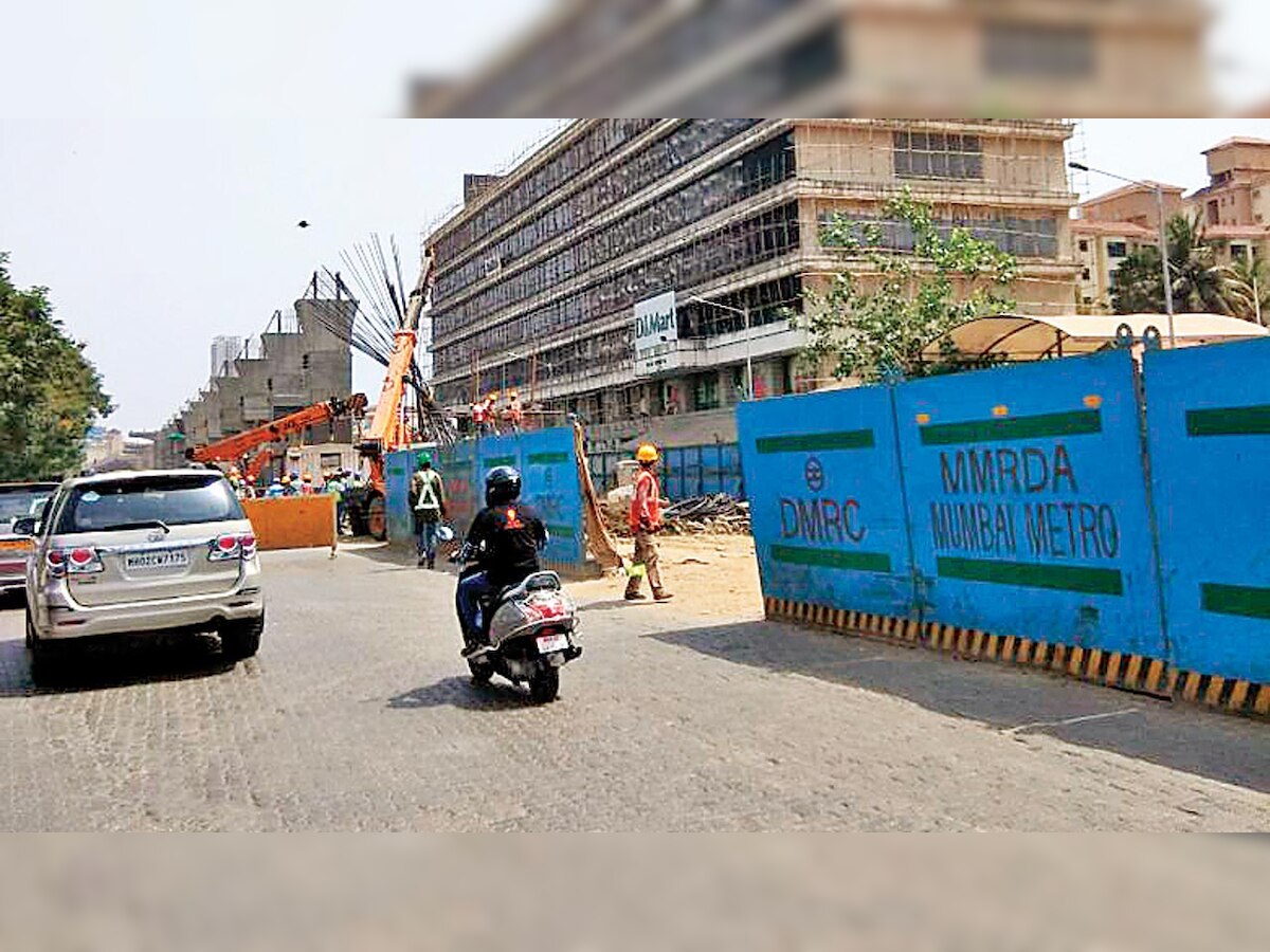 Iron rod bends downward at Metro site in Malad