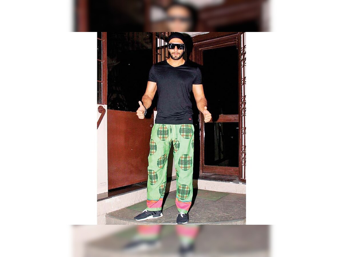 Ranveer Singh wears pants gifted to him by his fan!