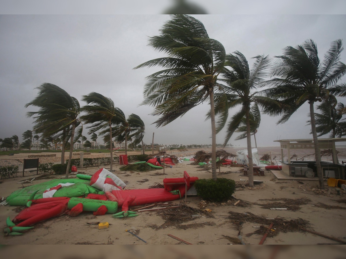 Powerful cyclone lashes Oman, Yemen; 3 dead, 40 missing