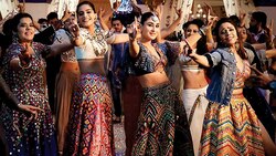 Veere Di Wedding: Sonam Kapoor Ahuja kept moving her co-stars out of the frame in Bhangra Ta Sajda