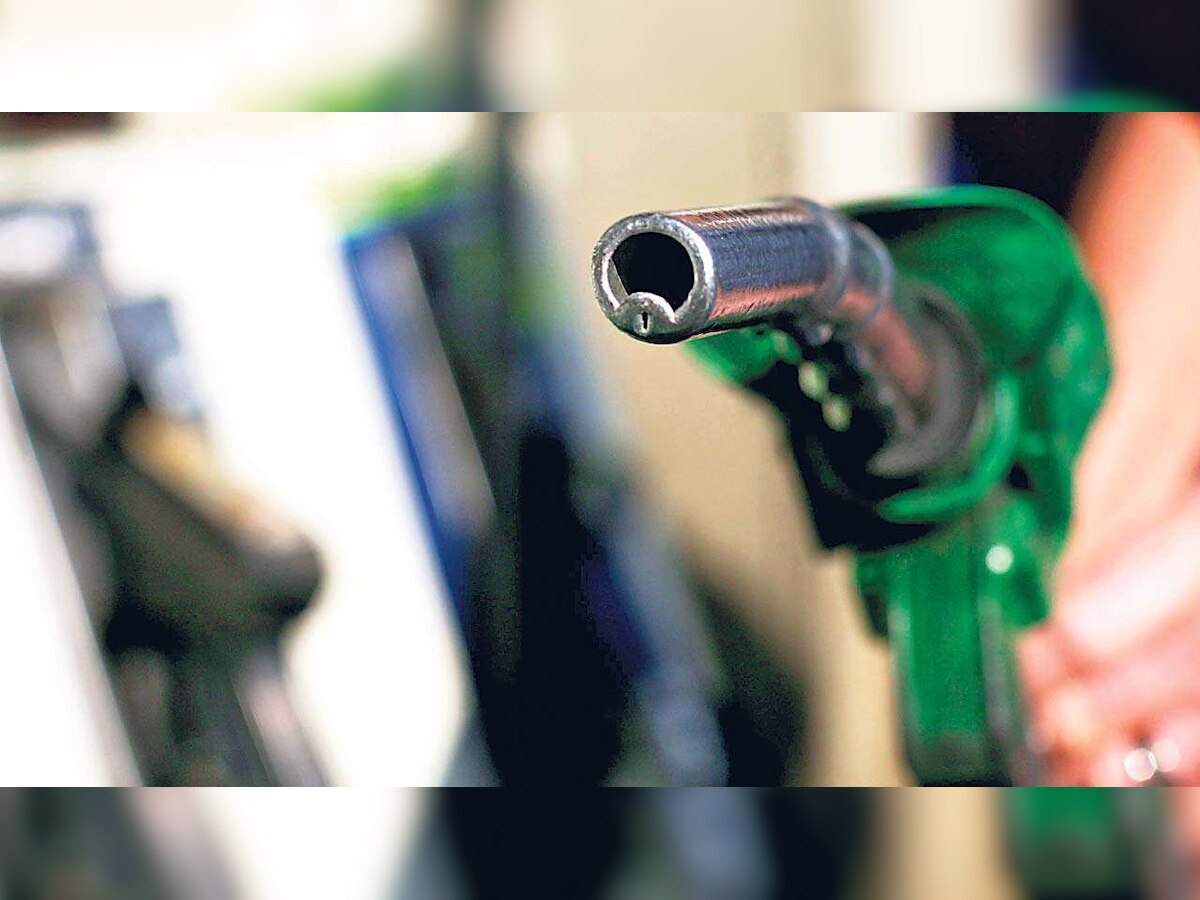 DNA Money Edit: Fuel prices hot despite cooling crude