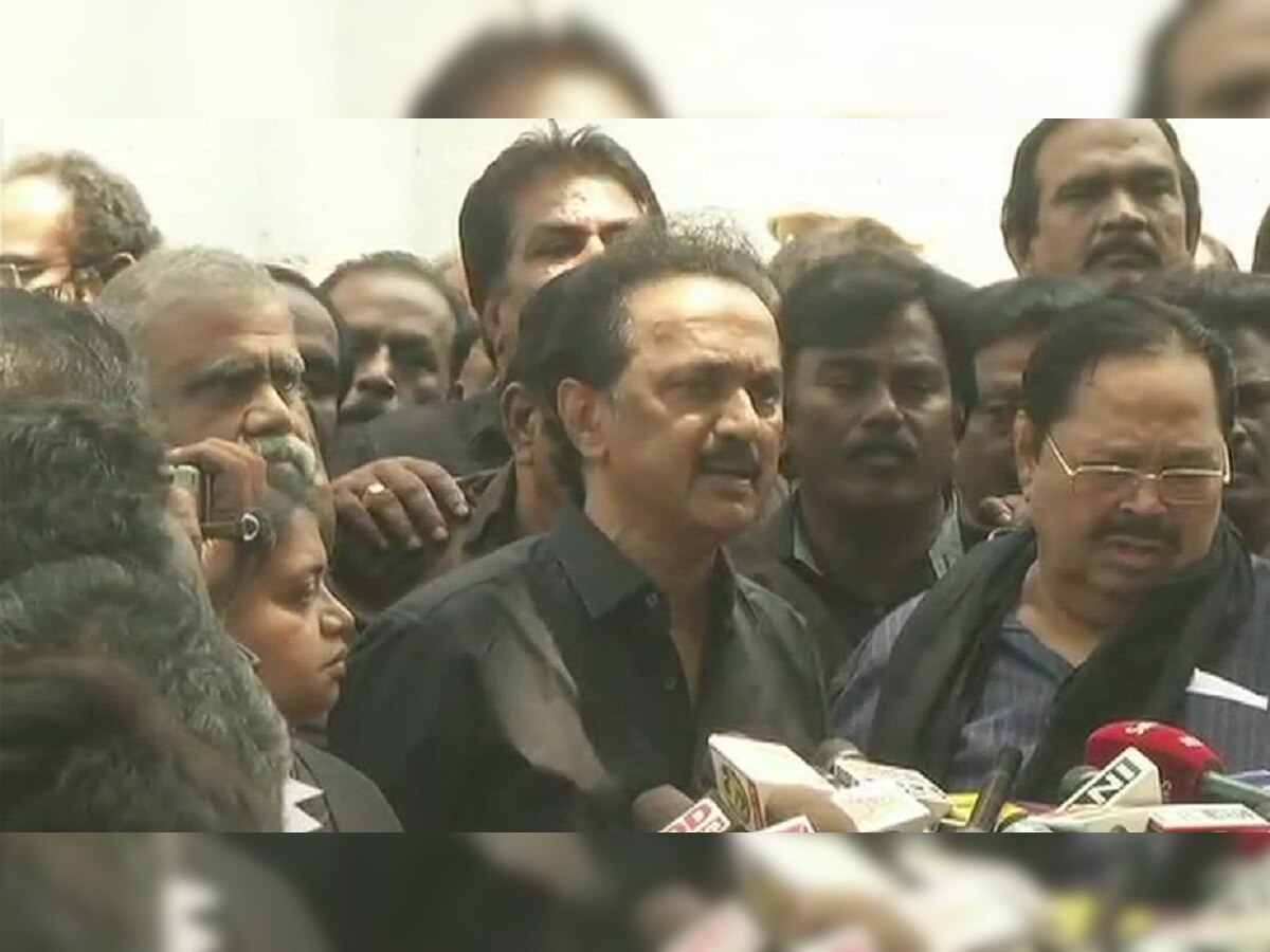 DMK protests over anti-Sterlite incident, demands CM's resignation