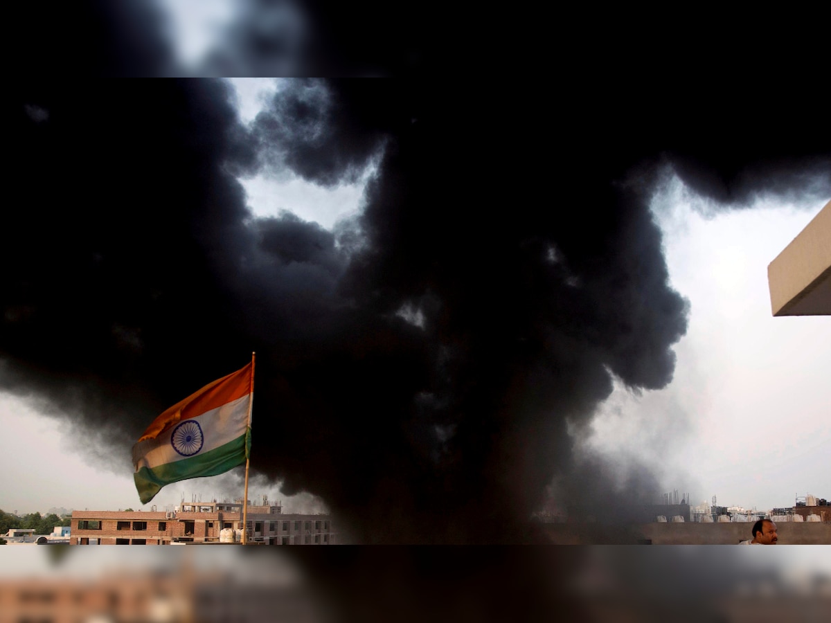 40 fire tenders and 5 hours later, massive blaze at godown in Delhi's Malviya Nagar continues: 10 points