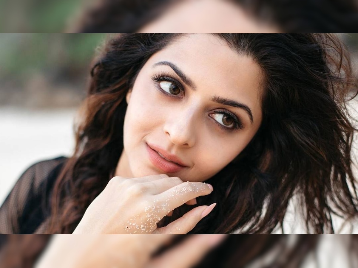 South actress Vedhika Kumar to make her Bollywood debut with 'The Body' opposite Emraan Hashmi