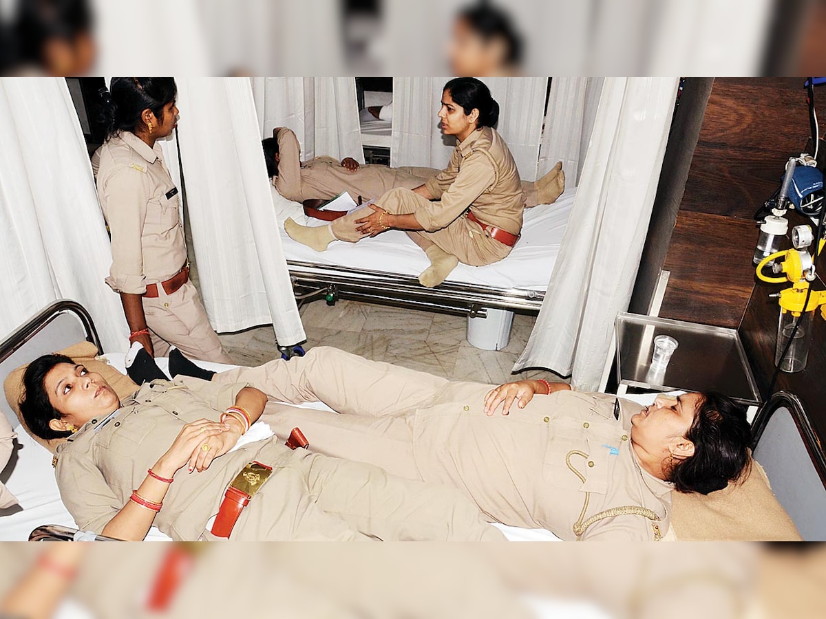 Noida: Five arrested for pelting stones at policemen