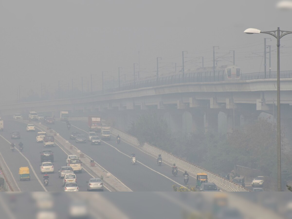 Delhi: Air quality continues to remain 'hazardous'; situation to become normal in 1-2 days, says Environment Minister