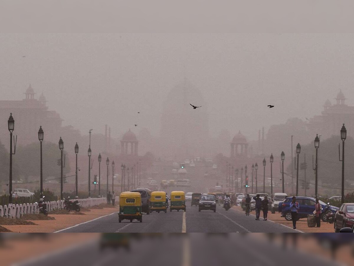 Delhi's air quality remains 'severe'; winds slightly decrease pollution levels