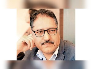 Police identifies all three killers of J&K journalist Shujaat Bukhari