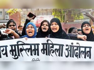 Death threat issued to anti-triple talaq activists; reward to those who chop off their hair