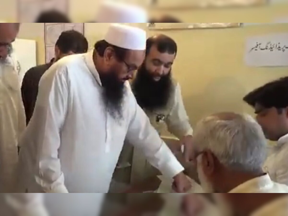 Pakistan Elections 2018: 24 dead in Quetta blast, 26/11 mastermind Hafiz Saeed casts vote in Lahore 