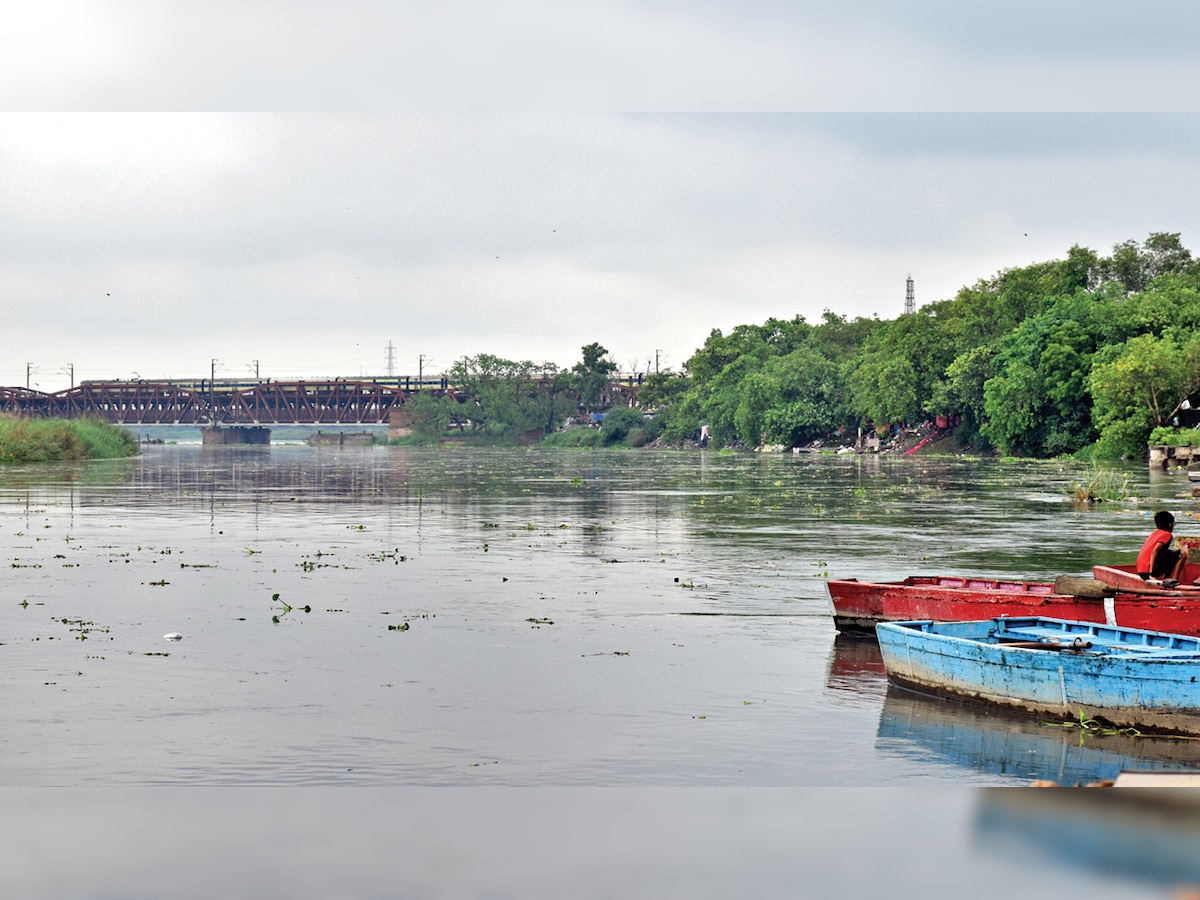 Delhi government issues first flood warning as Haryana releases water