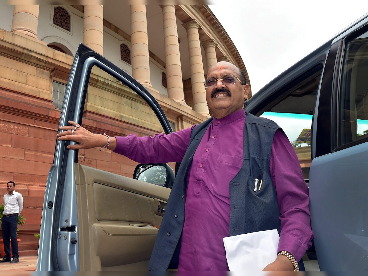 In all-new 'bhagwa' avatar, Amar Singh says 'my life is now devoted to PM Modi'