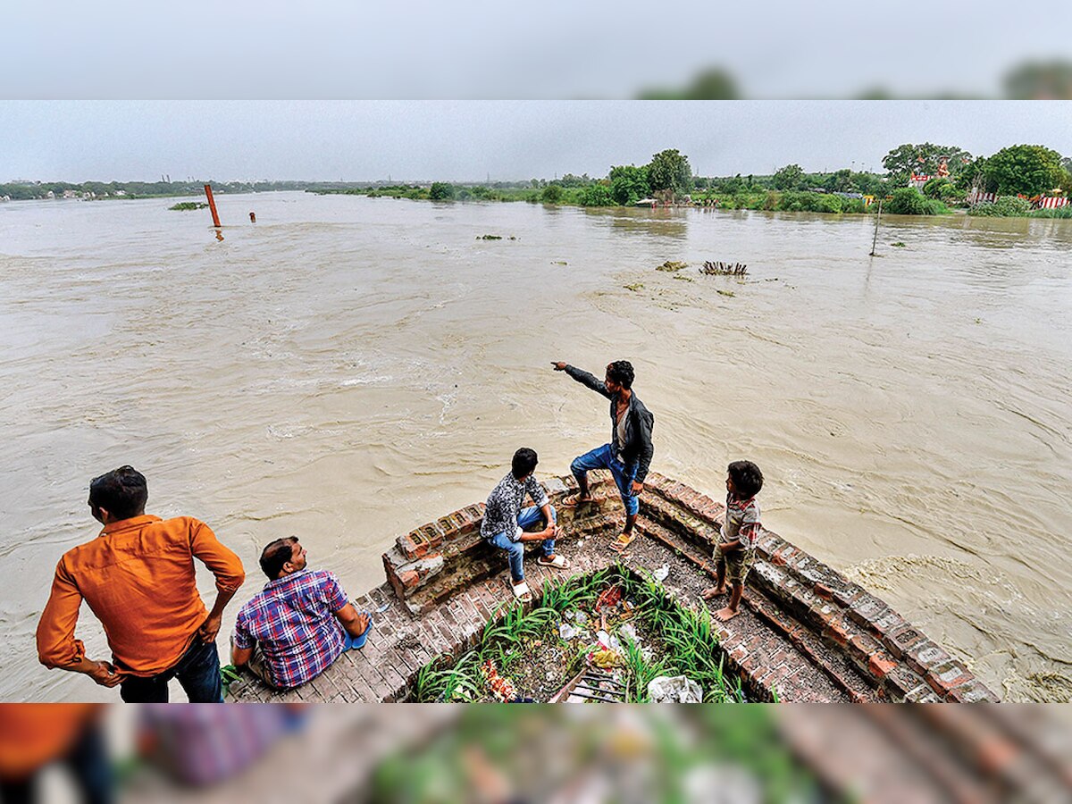 Delhi: Yamuna at 205.72 metre, breaches danger mark again