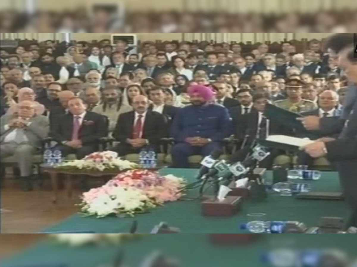 Navjot Singh Sidhu attends Imran Khan's oath ceremony, sits next to Pak occupied Kashmir Prez