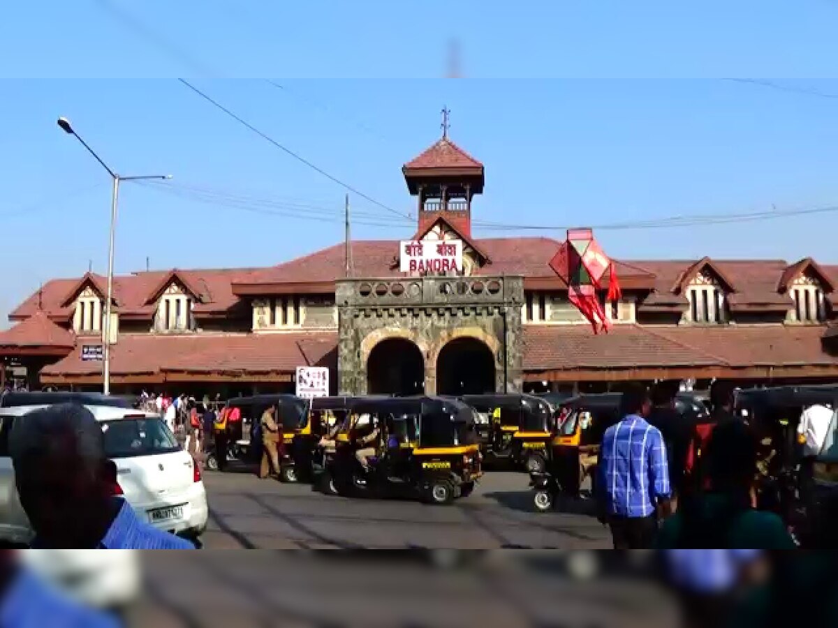 Mumbai Local Train Update: Western line services delayed, techincal problem at Bandra station