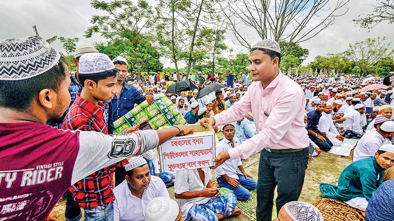 On Eid day Muslims drop qurbani to raise funds for Kerala