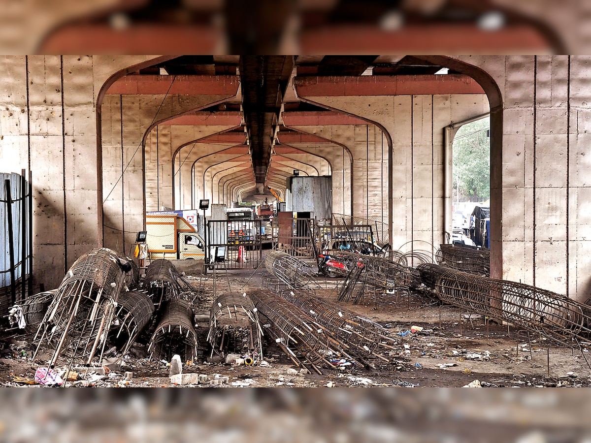 Mumbai: Goregaon residents file complaint over unsafe conditions at Metro construction site