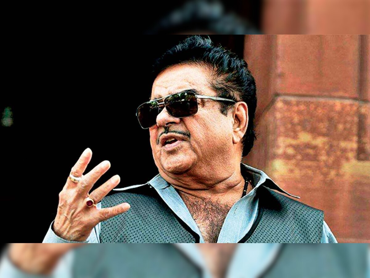 BJP workers show black flags to Shatrughan Sinha