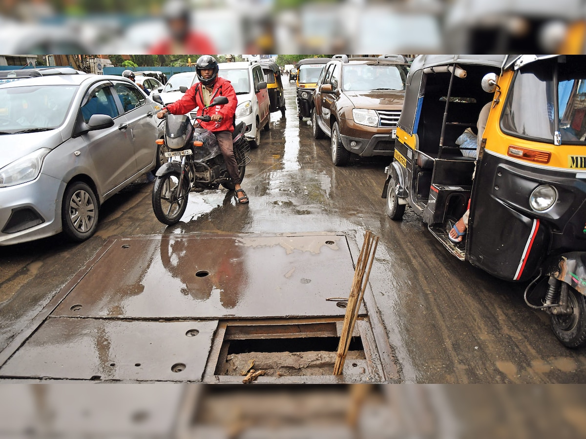 Put up red flag posts around open manholes to prevent accidents: Bombay High Court to BMC