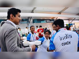 Winsome ways of Rajyavardhan Rathore: Minister wins hearts of sportspersons at Asian Games