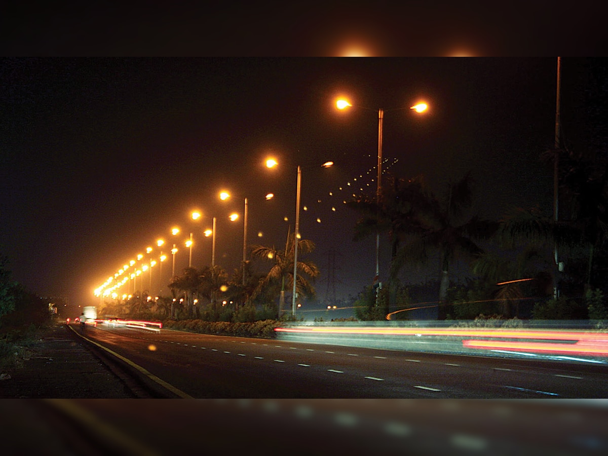 BEST plans to replace 1500 corroded street lamp poles across Mumbai