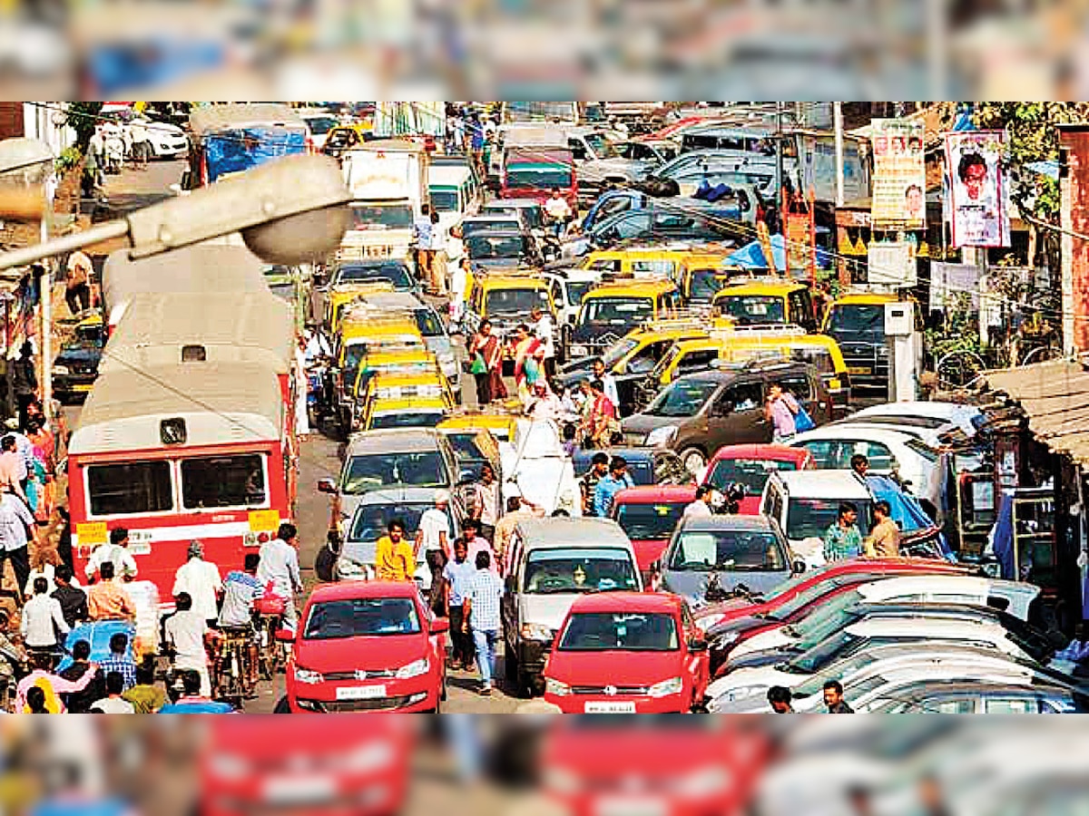 Maharashtra government to form committee to ease parking, traffic issues in Mumbai