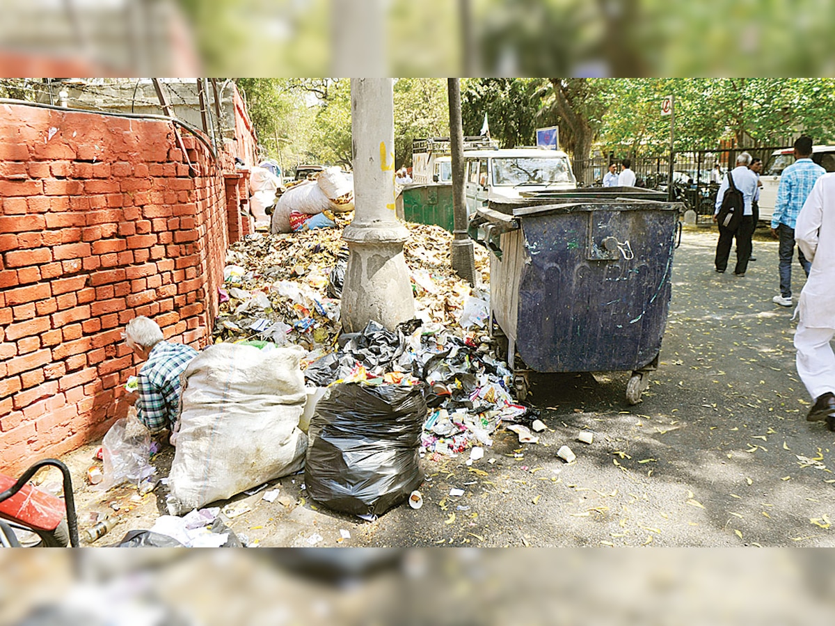 Noida waste collection outsourced for Rs 300 crore