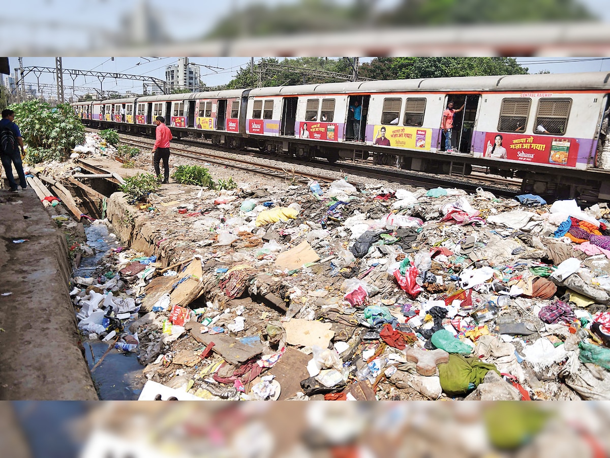 Mumbai: From September 15, Western Railway will levy fine for littering Rail tracks