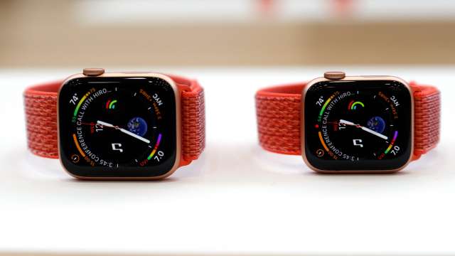 Apple Watch Series 4 pre orders are more popular than the 5.8 inch iPhone Xs