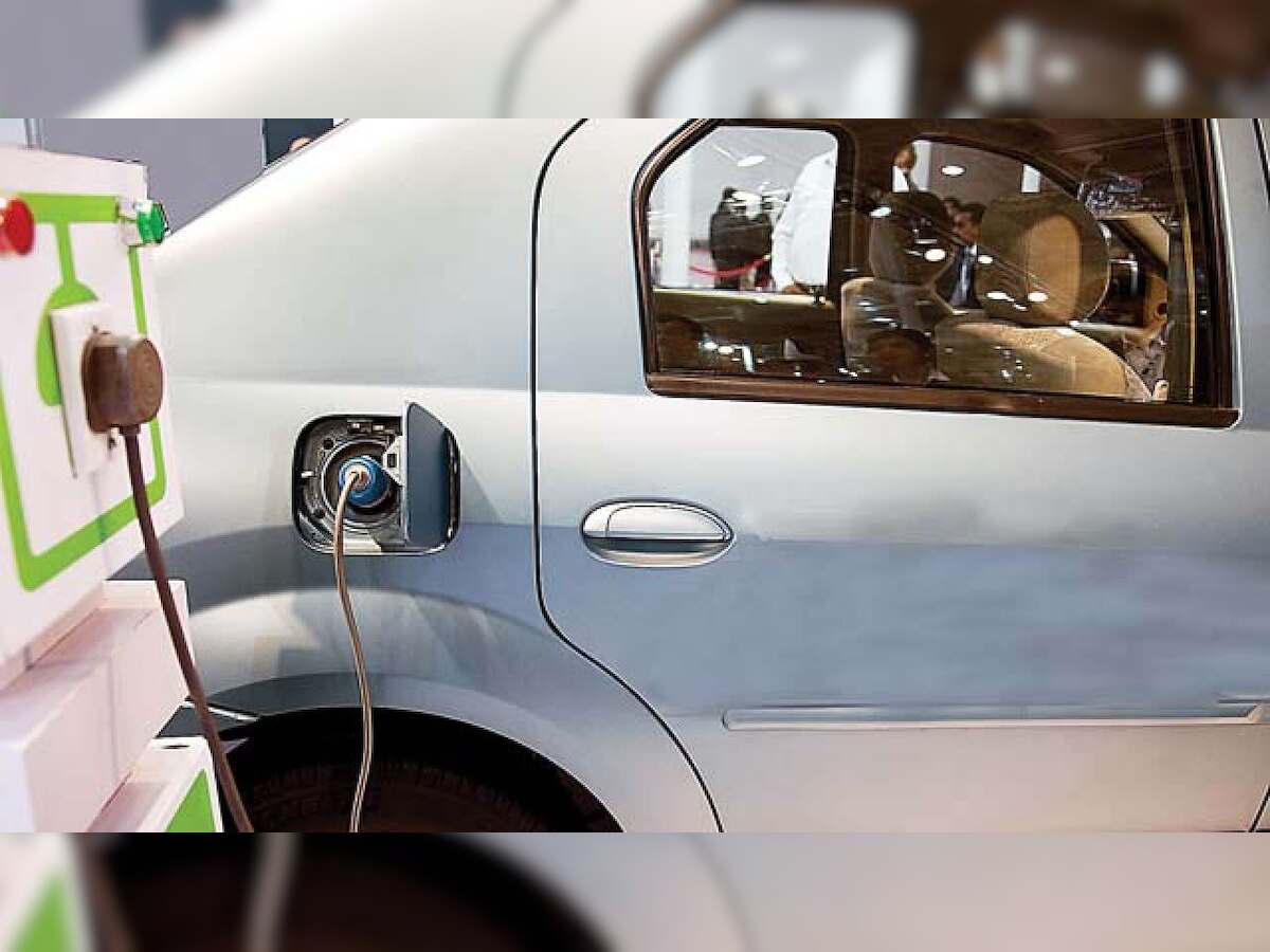 500 charging stations for electric cars in 3-4 years across Maharashtra