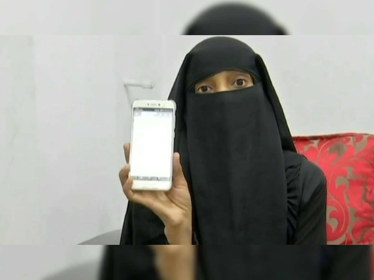 62-yr old man gives Triple Talaq over WhatsApp, 29-yr old victim seeks Swaraj's help 