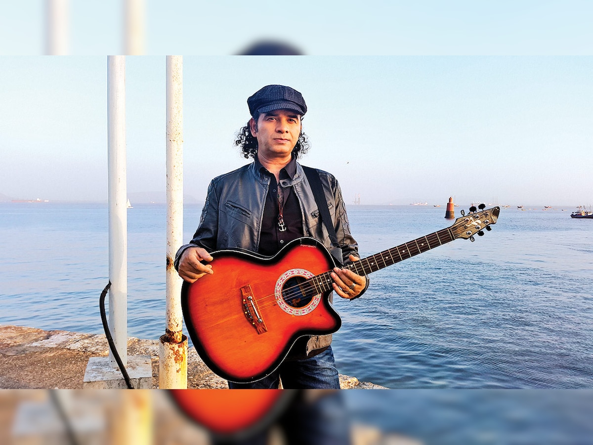 Make music that comes from deep within: Mohit Chauhan