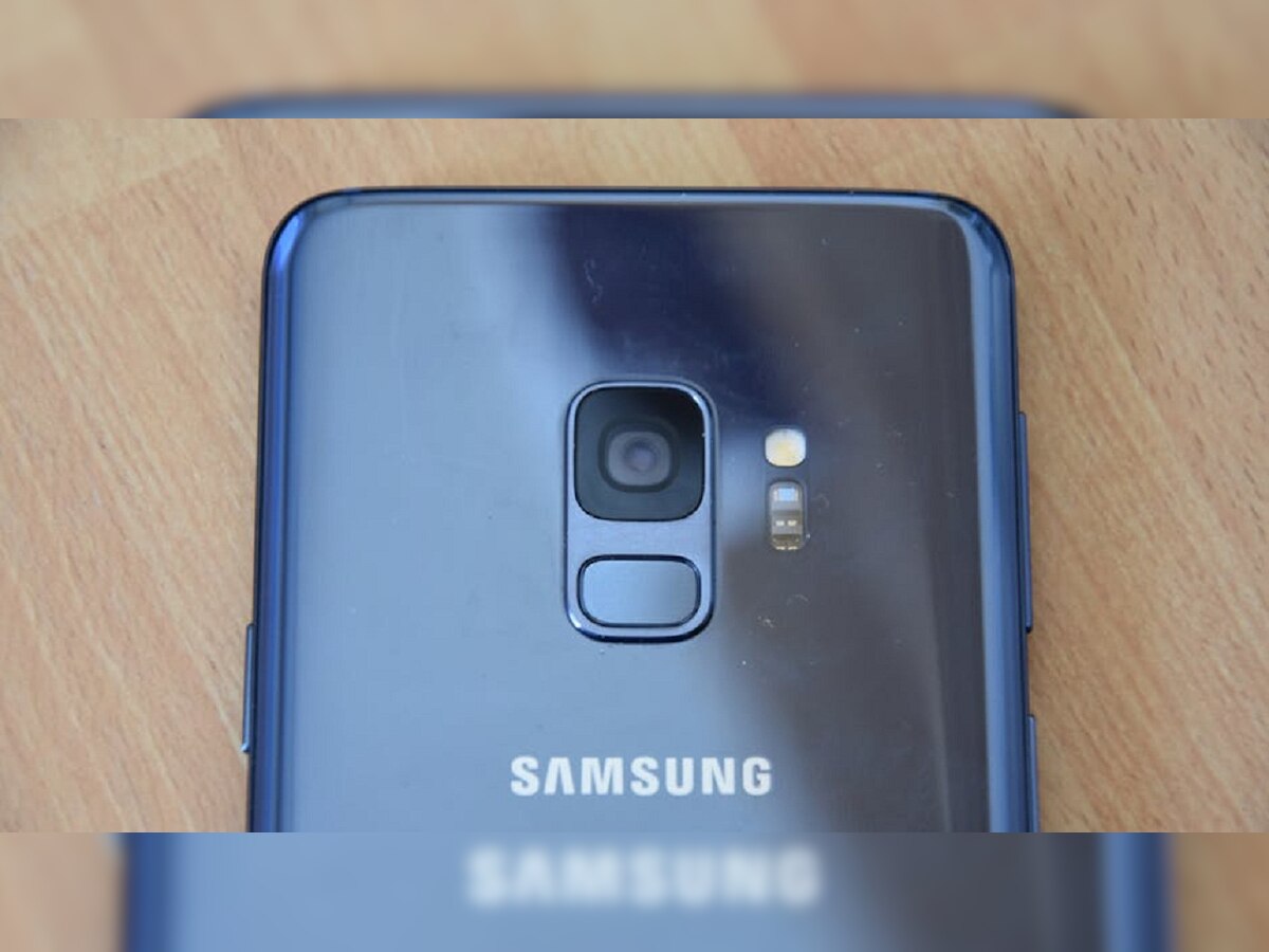 Samsung Galaxy S10 may come with a flat display, triple camera setup