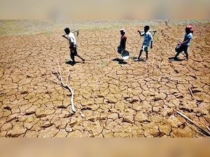 Maharashtra Cabinet adds 250 more mandals to its existing drought list