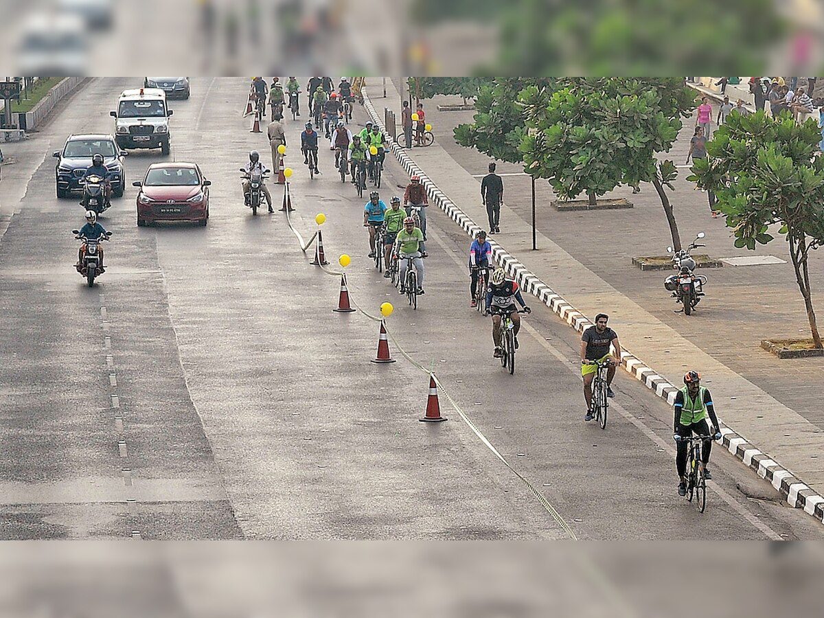 To check air pollution, Thane society celebrates Diwali with bicycles