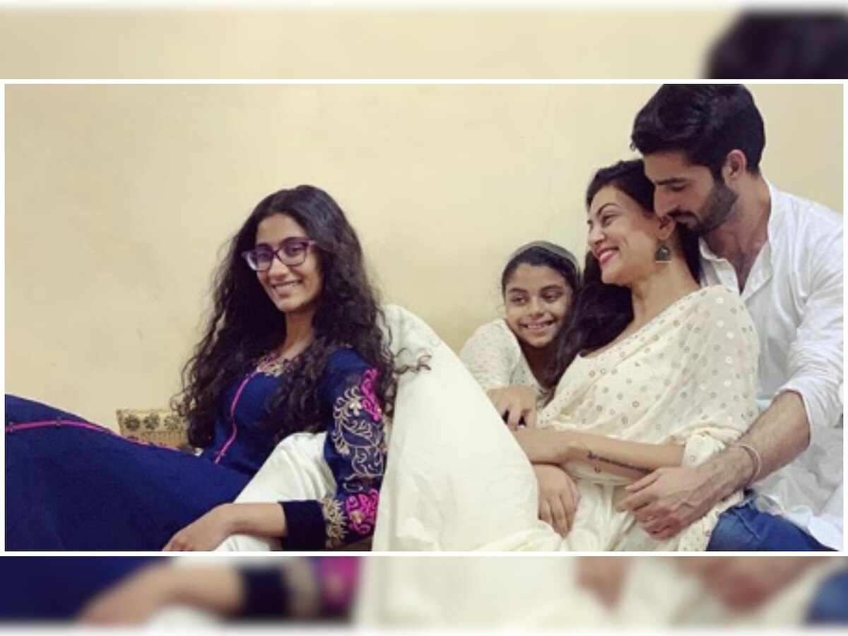 These pictures of Sushmita Sen with beau Rohman Shawl and daughters is worth framing 