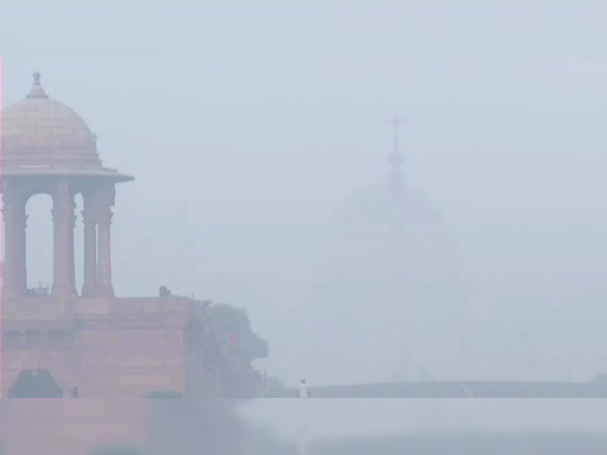 Delhi air continues to remain 'hazardous' even as ban on heavy vehicles plying enforced 