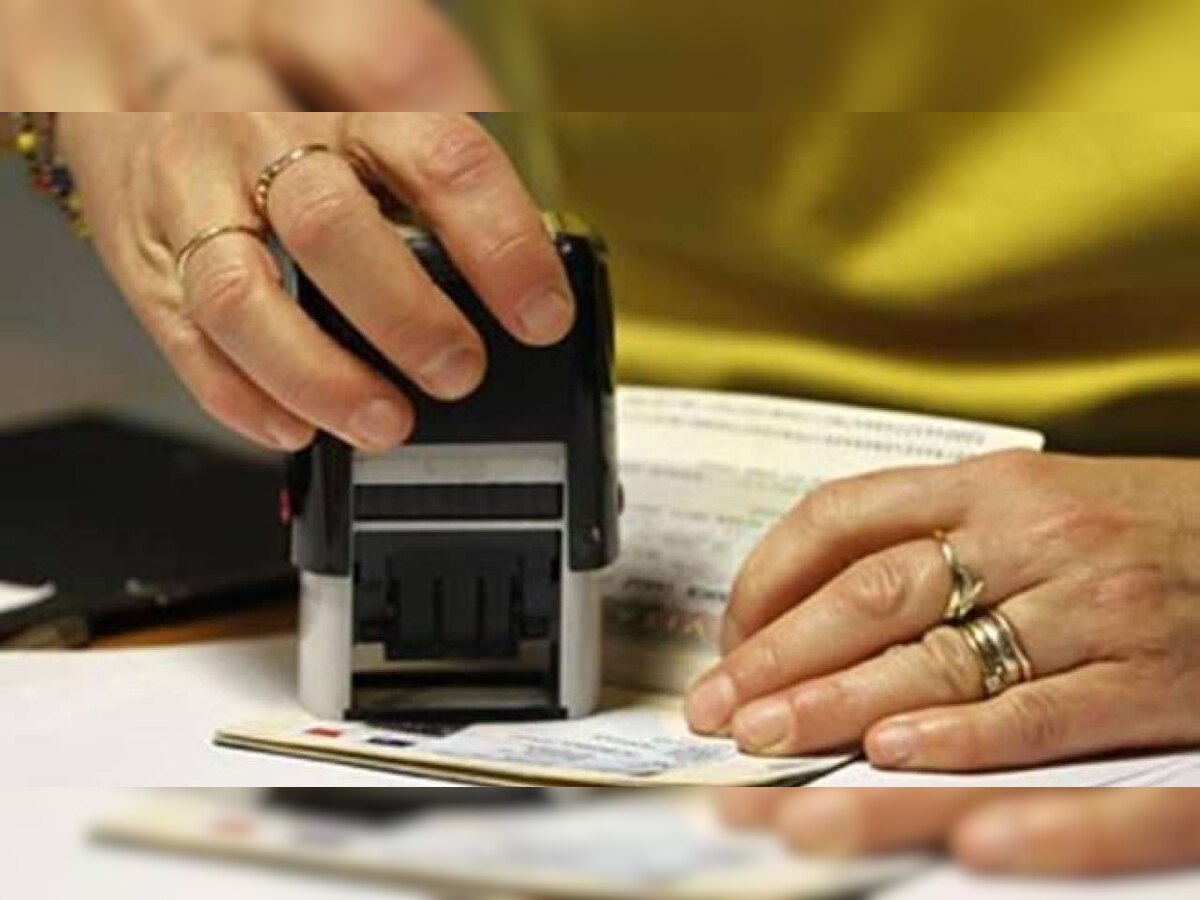 Indian arrested on charges of smuggling foreign nationals into US