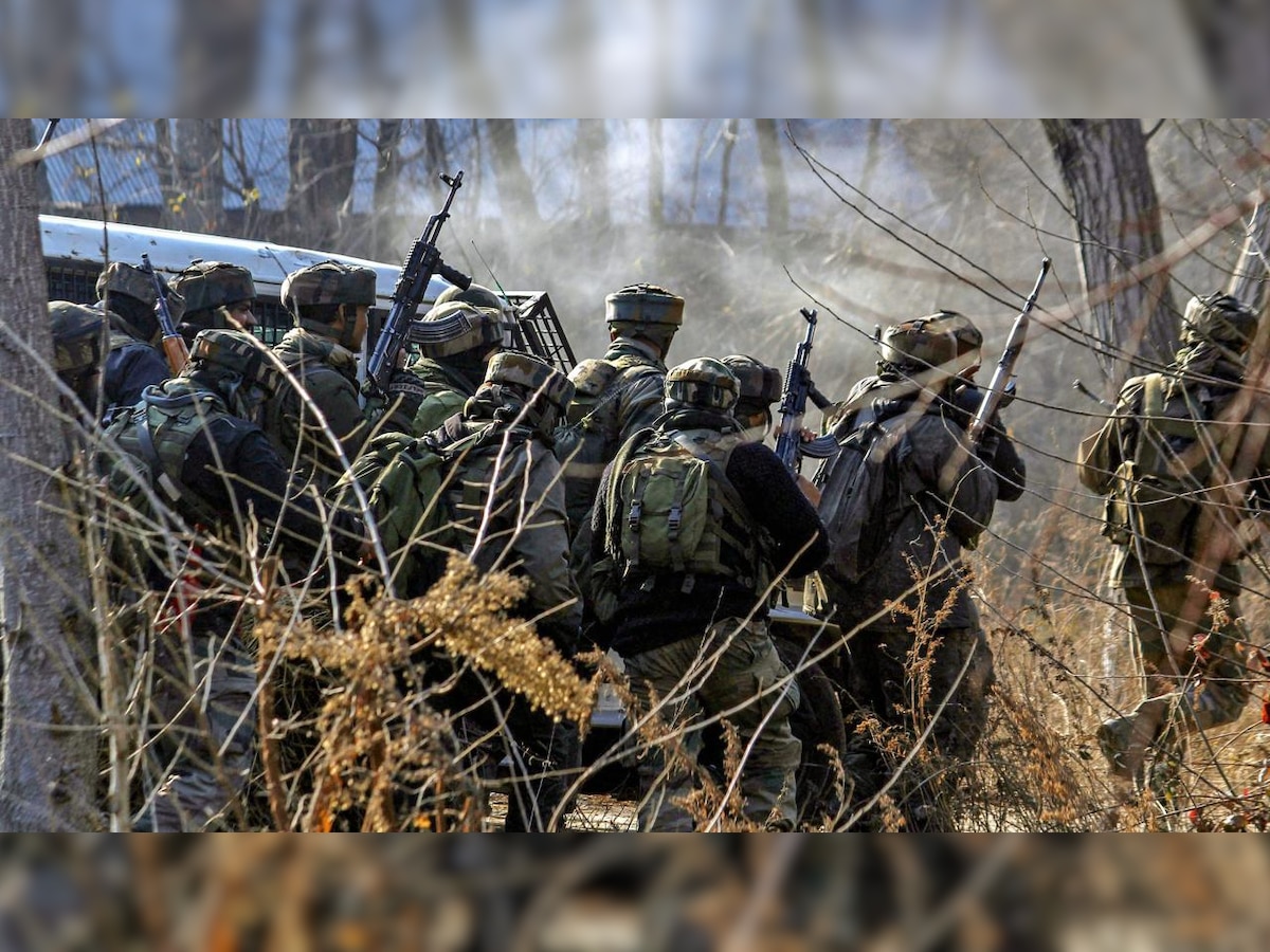 J&K: Security men forced to fire at 'unruly' mob which came close to encounter site, 7 dead