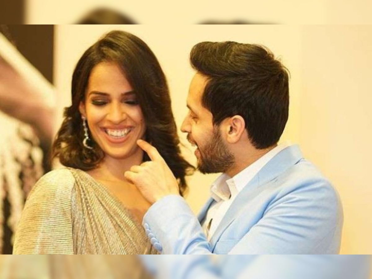 Watch: Saina Nehwal-Parupalli Kashyap colour code in Sabyasachi attires in their grand wedding reception