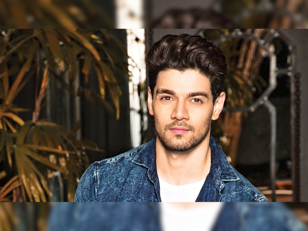 Sooraj Pancholi returns to Twitter