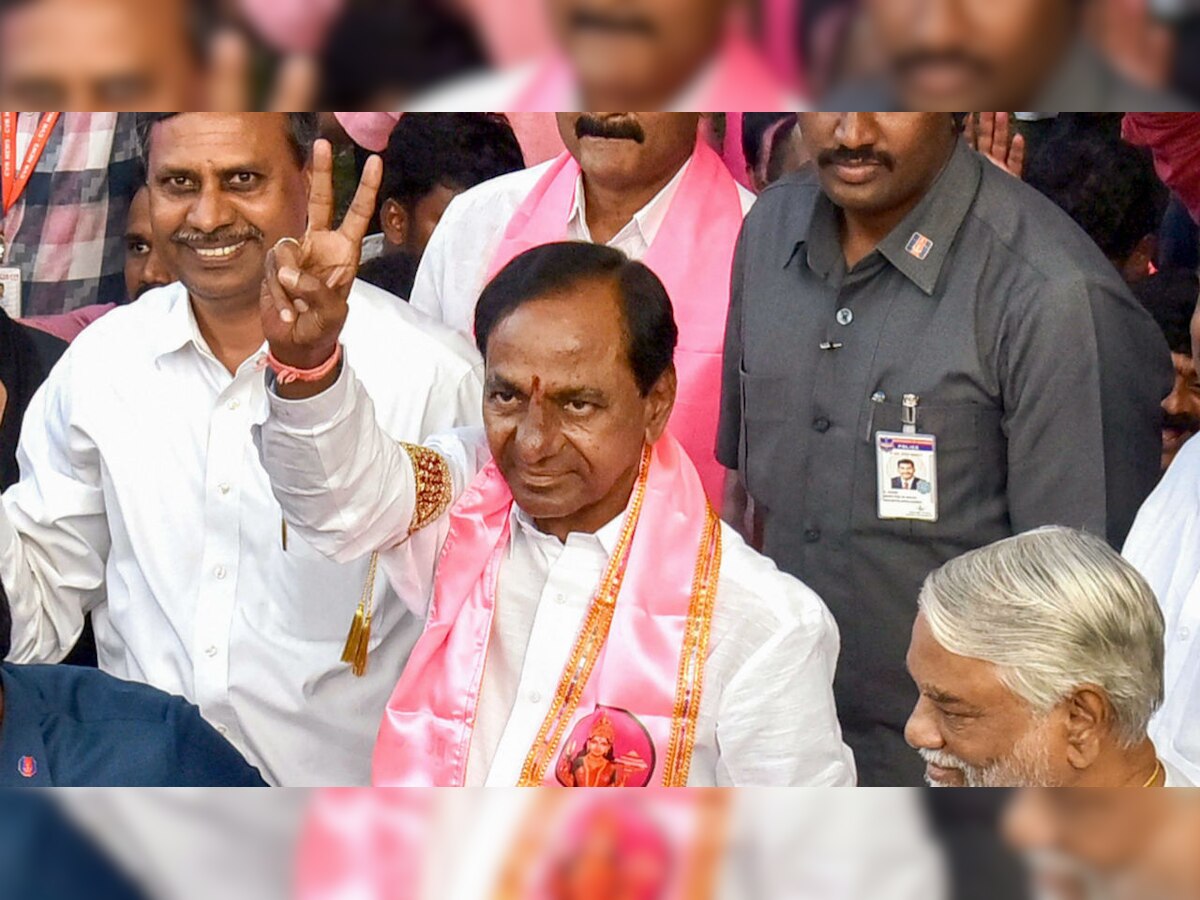 TRS chief KCR meets Patnaik for Federal Front talks, meeting with Mamata next
