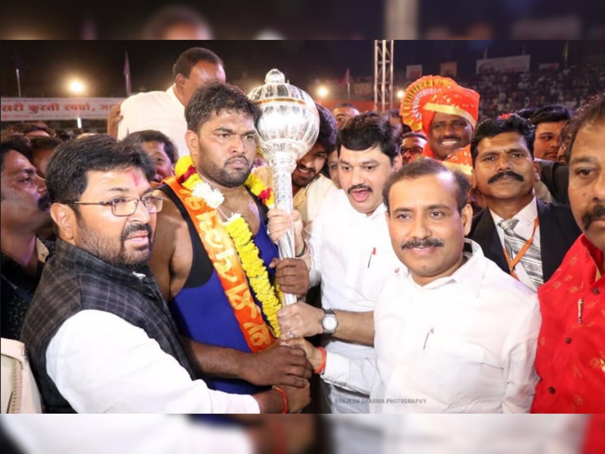 Watch: Bala Rafique Shaikh fight his way to win the Maharashtra Kesari title