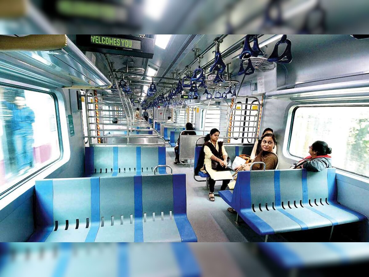 Christmas and New year gifts on Mumbai's only AC local train; no fare hike until Apr 24