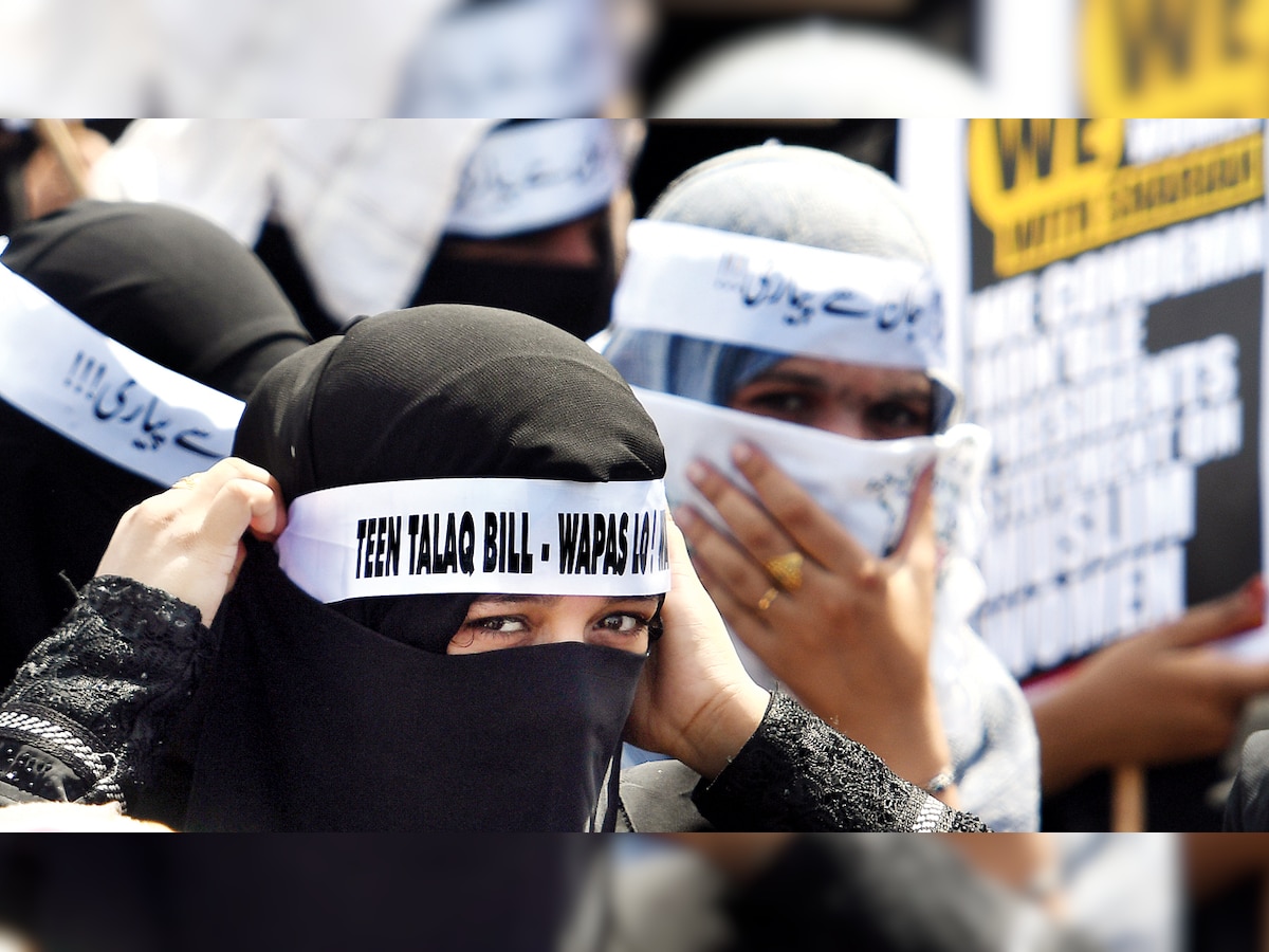 Women's group sits on half day fast at Azad Maidan for Triple Talaq Act