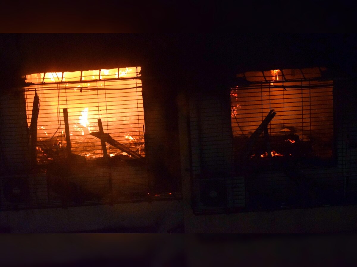 Mumbai: At least 5 dead after fire breaks out in Chembur high-rise 