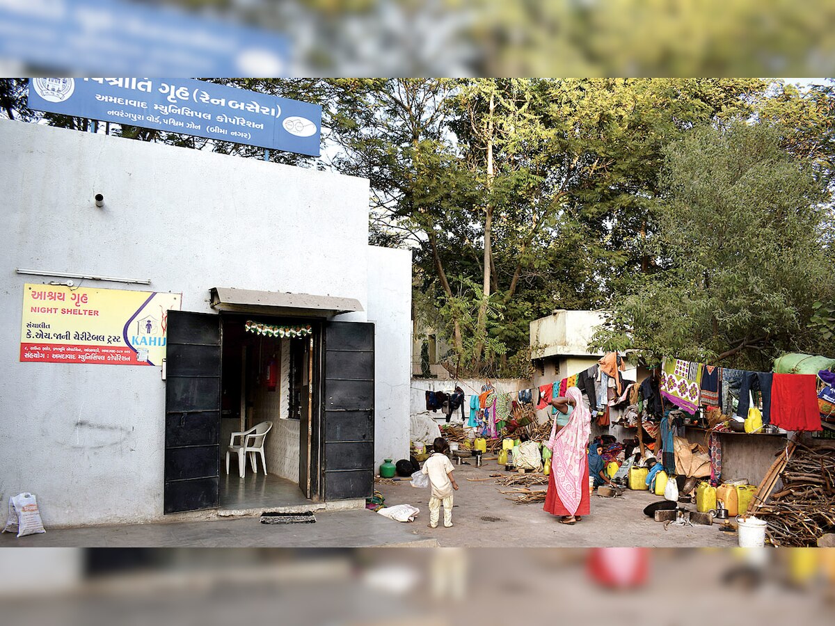 Gujarat High Court seeks state, civic bodies' reply over poor infra for Urban homeless