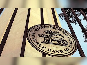 Banks recover Rs 40,400 crore from defaulters: RBI report