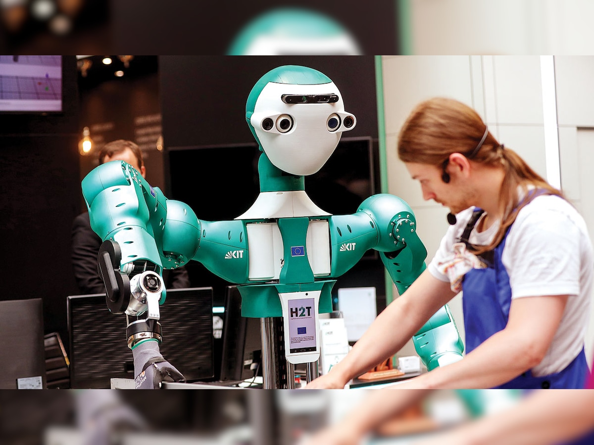 A robot as colleague?