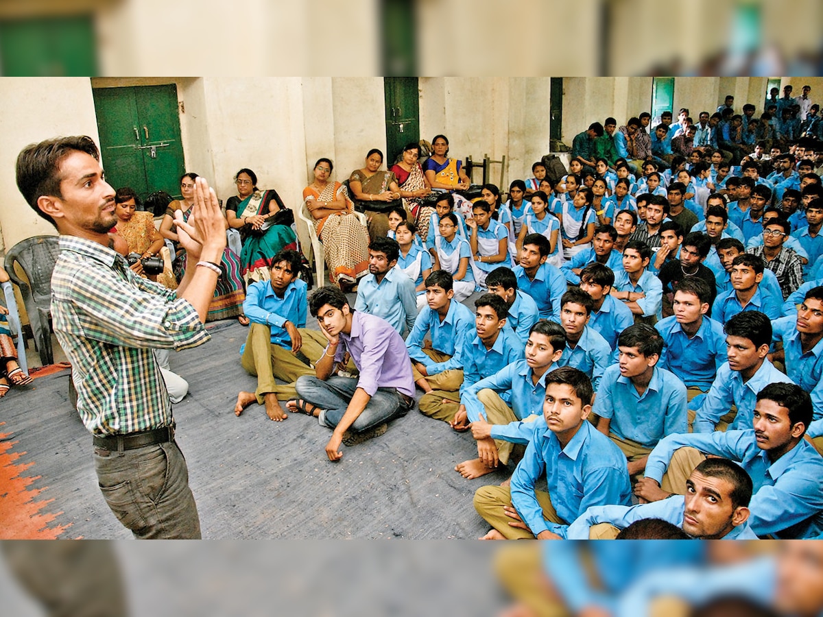 Low student-teacher ratio vs quality of higher education